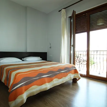 Eposi Hotell