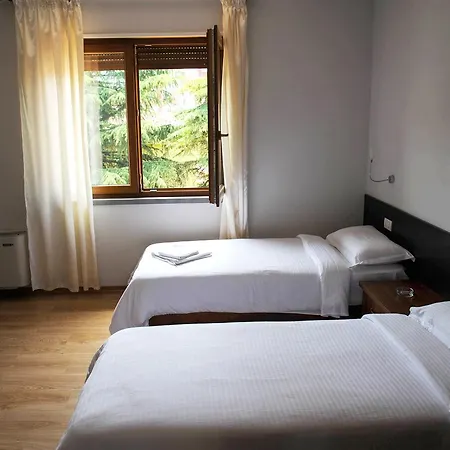 Eposi Hotell