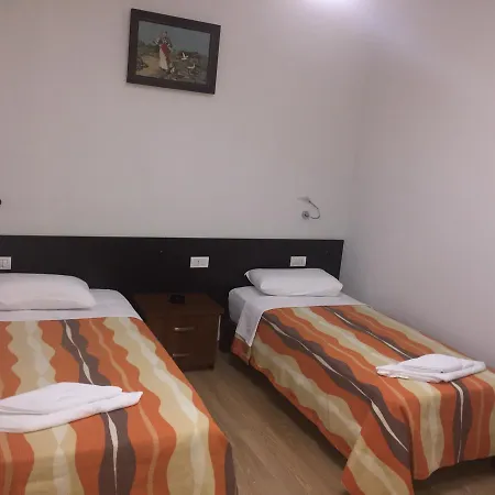 Eposi Hotell