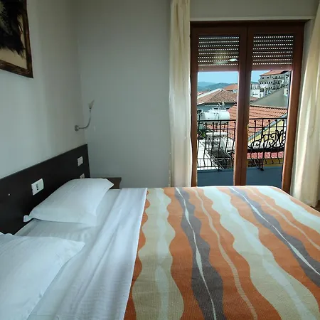 Hotel Eposi 3*